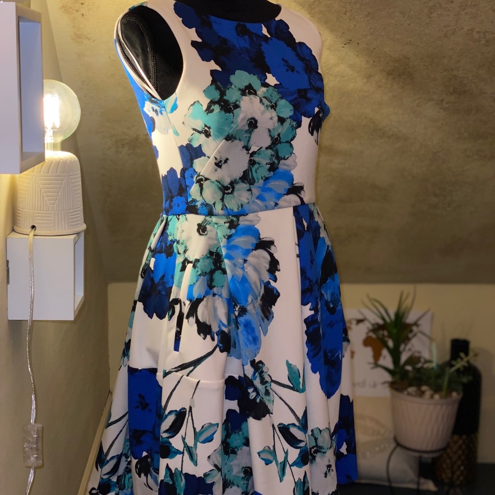 Danny & Nicole Sleeveless Floral Fit & Flare Dress - Picture 2 of 5